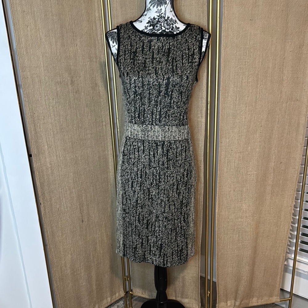 Elegant MING WANG Black and Camel Sleeveless Knit Dress S